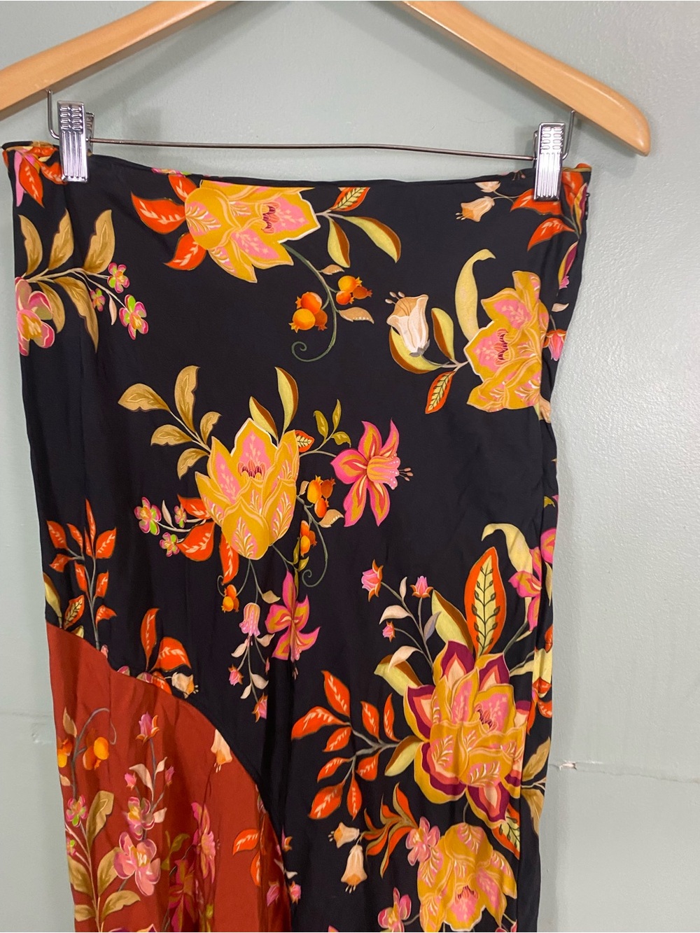 Farm Rio Floral Talita Maxi Skirt Floral Orange Black Medium - Picture 3 of 6